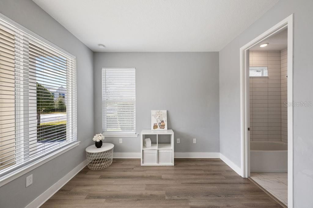 Image 8 of property listing at 21 W STEELE STREET, Orlando, FL 32804