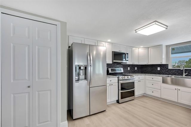 6703 SEAVIEW BOULEVARD, Hudson, FL 34667