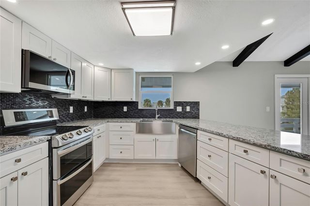 6703 SEAVIEW BOULEVARD, Hudson, FL 34667