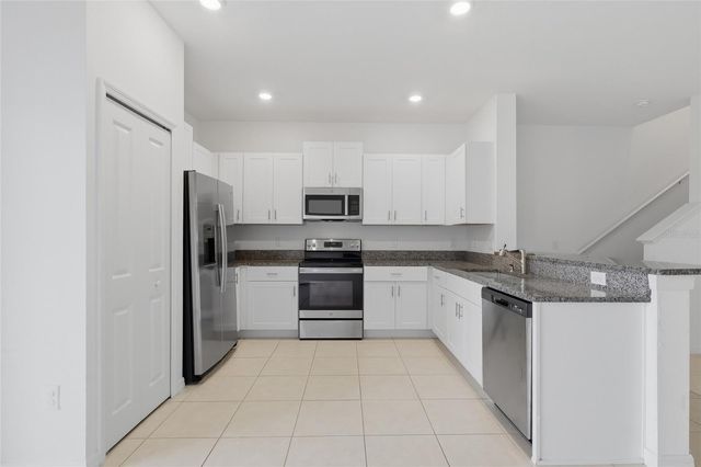 32127 POWDERPUFF MIMOSA DRIVE, San Antonio, FL 33576