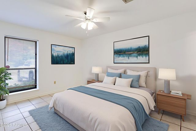 701 S College Apt 106, Lafayette, LA 70503