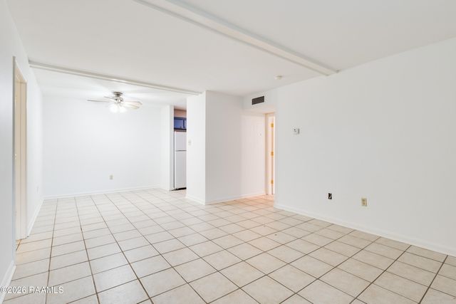 701 S College Apt 106, Lafayette, LA 70503