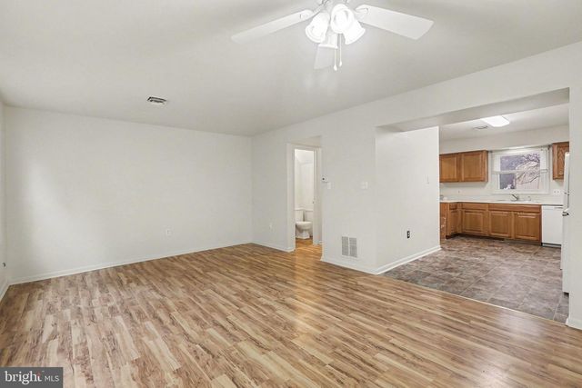 1725 ENGLISH DR, Mechanicsburg, PA 17055