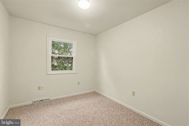 1725 ENGLISH DR, Mechanicsburg, PA 17055