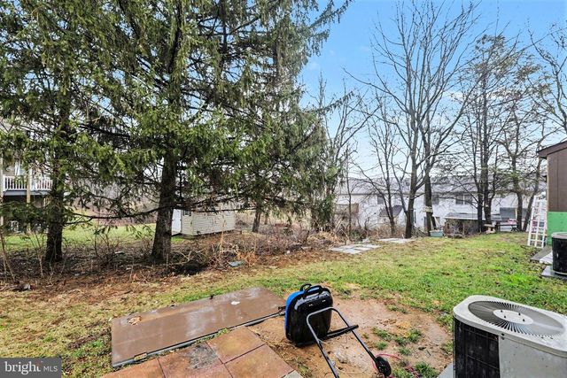 1725 ENGLISH DR, Mechanicsburg, PA 17055