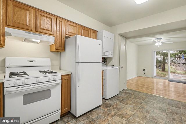 1725 ENGLISH DR, Mechanicsburg, PA 17055