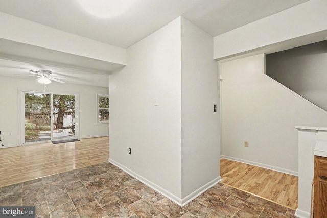 1725 ENGLISH DR, Mechanicsburg, PA 17055