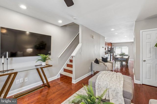1020 S 24TH ST, Philadelphia, PA 19146