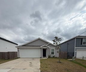 89 Road 51026, Cleveland, TX 77327