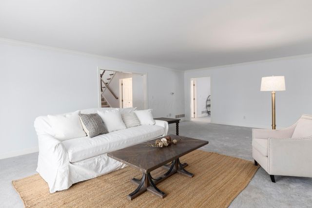 5719 Notre Dame Place, Columbus, OH 43213