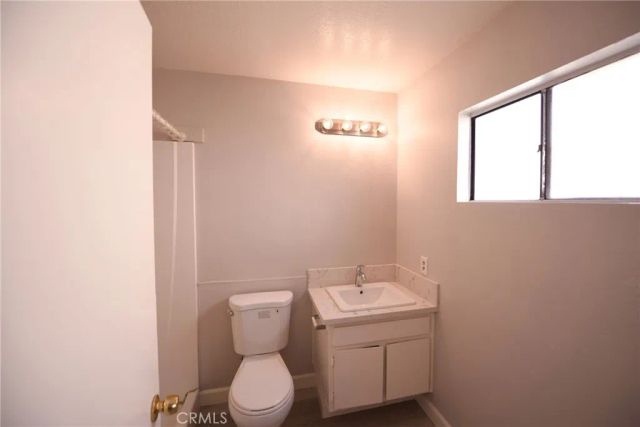 2264 Pamela A, Costa Mesa, CA 92627