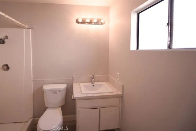 2264 Pamela A, Costa Mesa, CA 92627