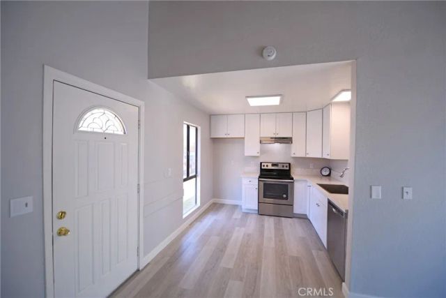 2264 Pamela A, Costa Mesa, CA 92627