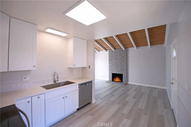 2264 Pamela A, Costa Mesa, CA 92627