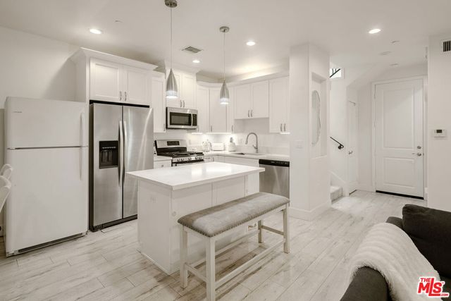 16855 Balboa Lane, Van Nuys, CA 91406