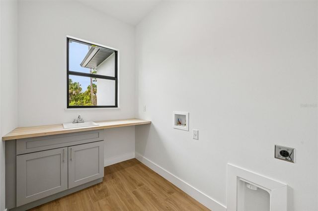 418 TROUTDALE STREET, Port Charlotte, FL 33954