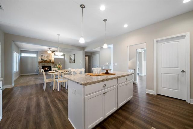 33 New Kent Court, Villa Rica, GA 30180