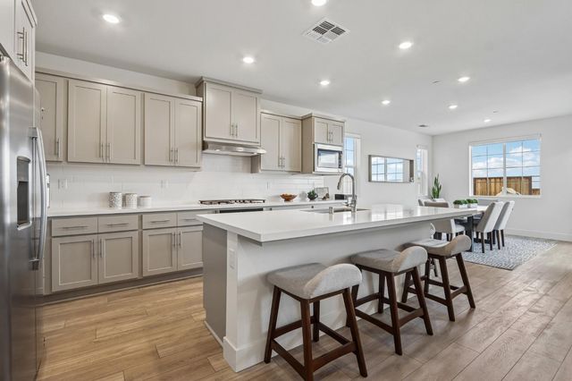 3695 Singh Ln, Tracy, CA 95377