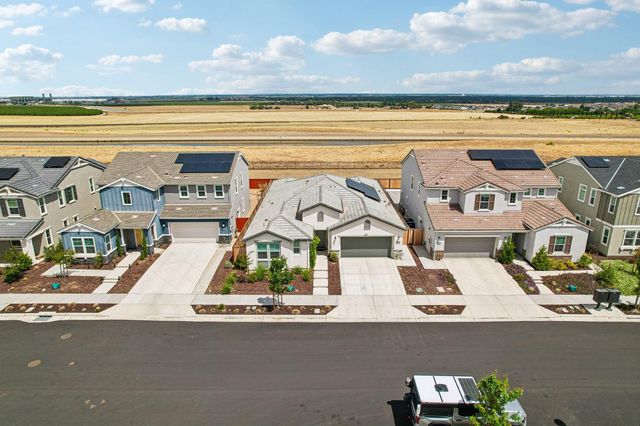3695 Singh Ln, Tracy, CA 95377