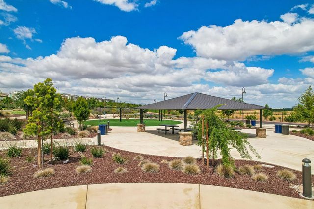 3695 Singh Ln, Tracy, CA 95377