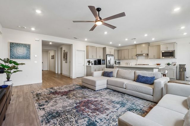 3695 Singh Ln, Tracy, CA 95377