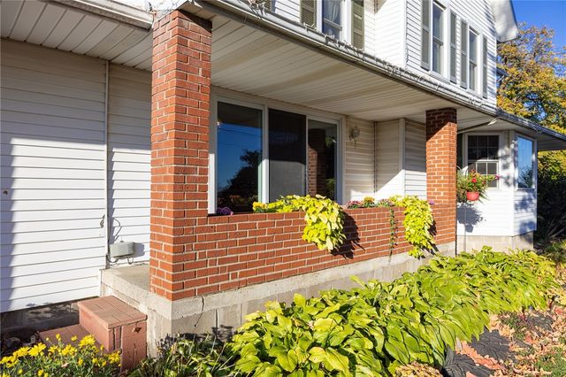 4588 Middle Reservation Rd, Castile, NY 14530