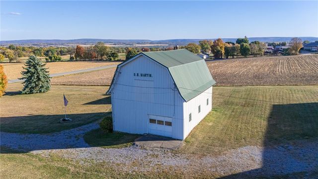 4588 Middle Reservation Rd, Castile, NY 14530