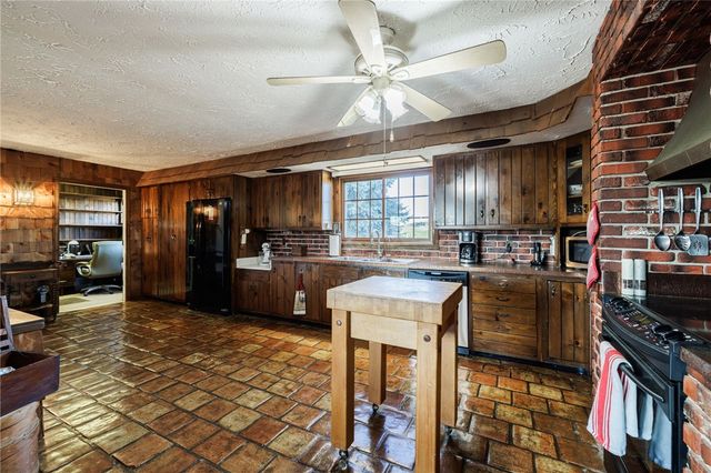 4588 Middle Reservation Rd, Castile, NY 14530