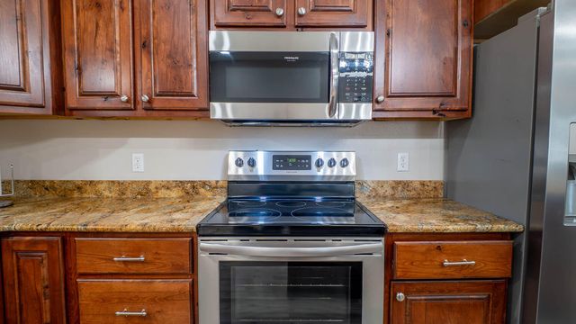 312 Earl Street, Thayer, MO 65791