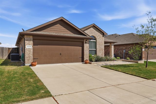 9336 Castorian Drive, Fort Worth, TX 76131