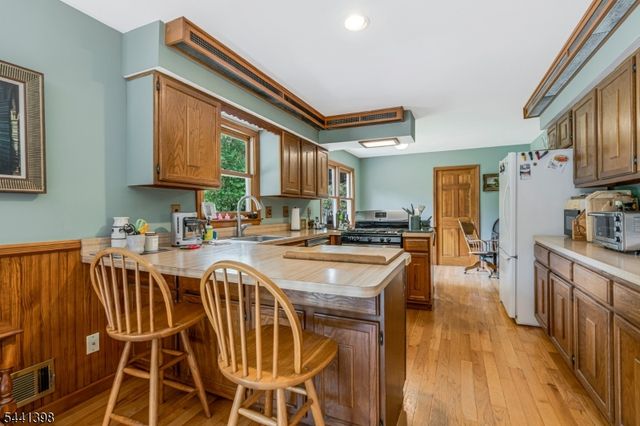 19 Renfro Rd, Franklin Twp., NJ 08873