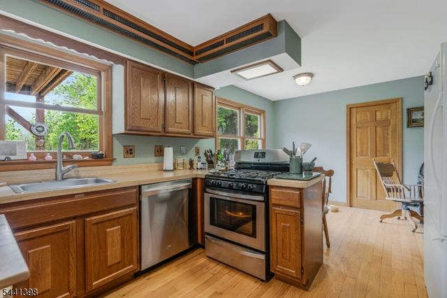 19 Renfro Rd, Franklin Twp., NJ 08873