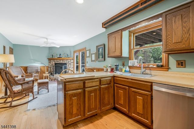 19 Renfro Rd, Franklin Twp., NJ 08873