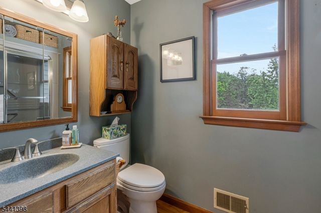 19 Renfro Rd, Franklin Twp., NJ 08873