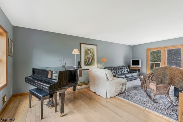 19 Renfro Rd, Franklin Twp., NJ 08873