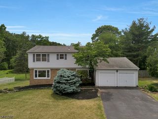 19 Renfro Rd, Franklin Twp., NJ 08873