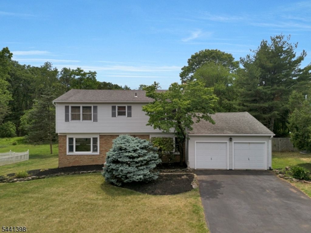 19 Renfro Rd, Franklin Twp., NJ 08873