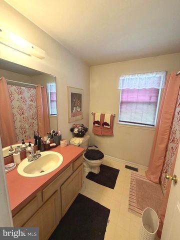 78 CATHERINE DR, Franklinville, NJ 08322