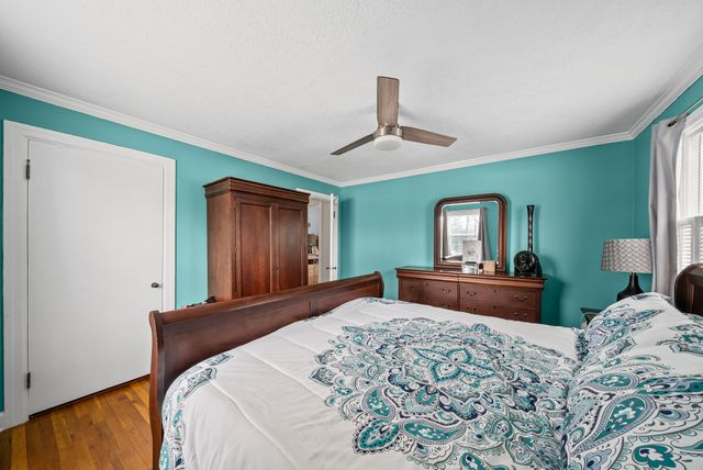 515 Country Club Ln, Hopkinsville, KY 42240