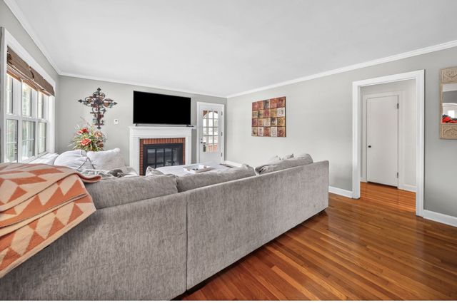 515 Country Club Ln, Hopkinsville, KY 42240