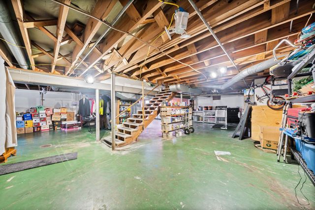 515 Country Club Ln, Hopkinsville, KY 42240