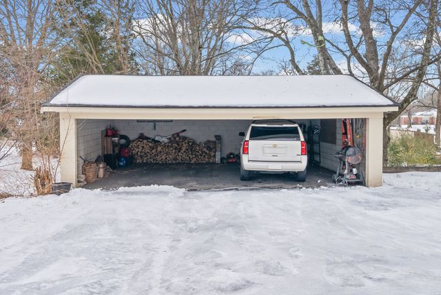 515 Country Club Ln, Hopkinsville, KY 42240