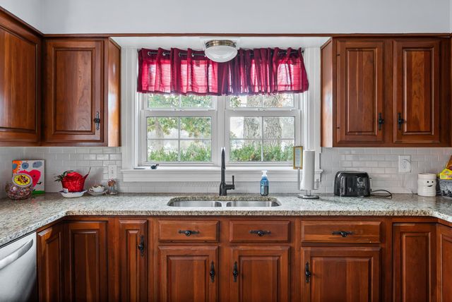 515 Country Club Ln, Hopkinsville, KY 42240