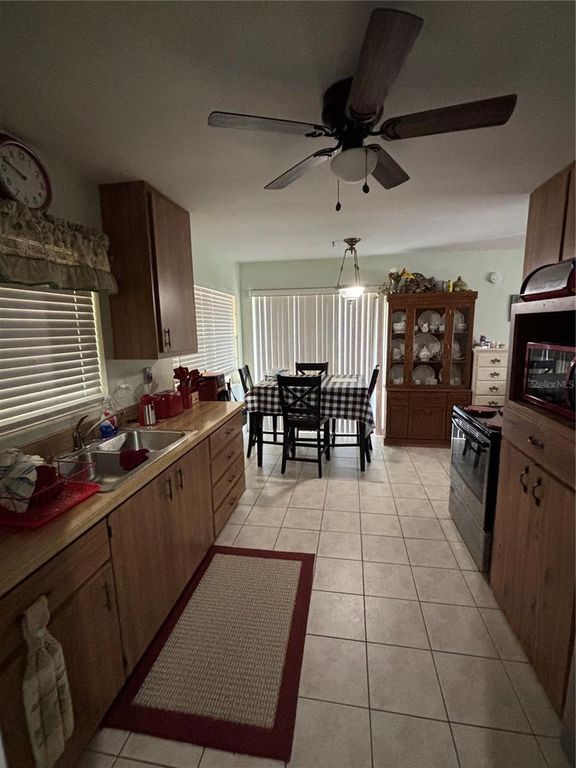 Image 14 of property listing at 6010 BROOKGREEN AVENUE, Orlando, FL 32809