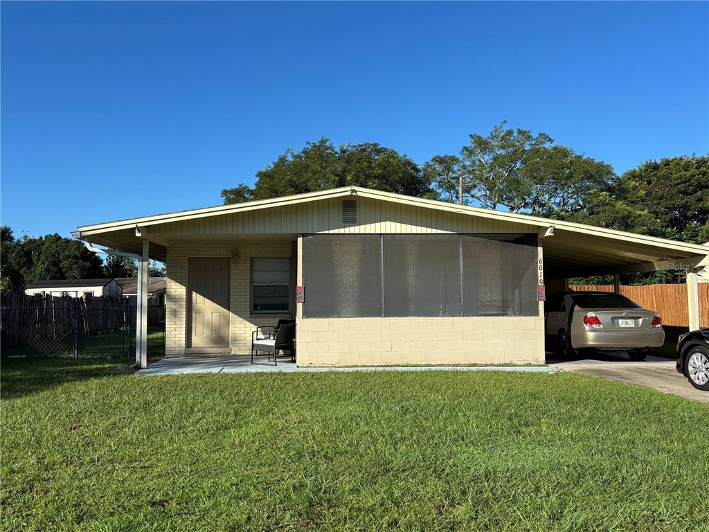 Image 3 of property listing at 6010 BROOKGREEN AVENUE, Orlando, FL 32809