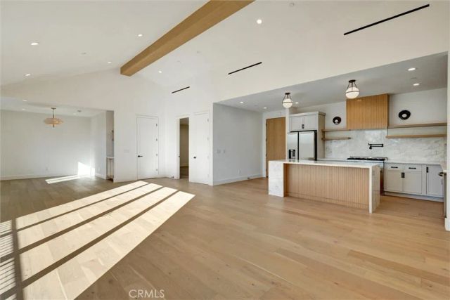 1688 N Sierra Bonita, Pasadena, CA 91104