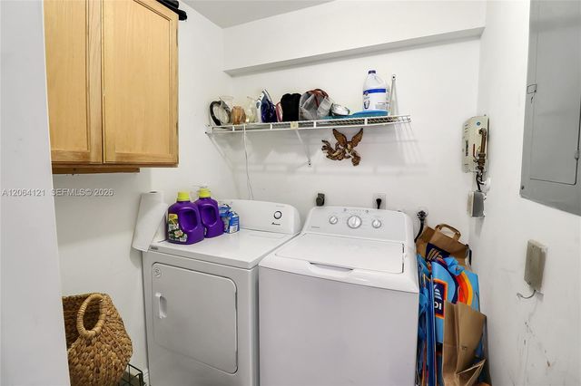 17920 NW 68th Ave 31, Hialeah, FL 33015