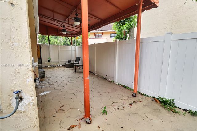 17920 NW 68th Ave 31, Hialeah, FL 33015