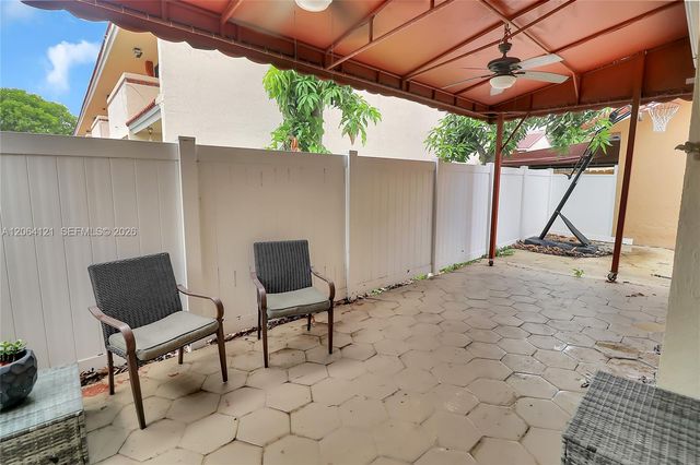 17920 NW 68th Ave 31, Hialeah, FL 33015