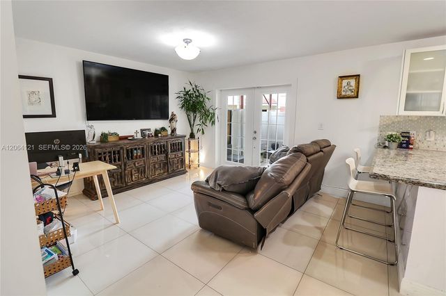 17920 NW 68th Ave 31, Hialeah, FL 33015